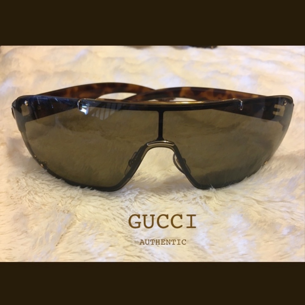 GUCCI 1582/S Sunglasses   Perfect Condition!  Not a scratch!